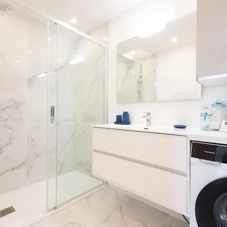 Lejlighed 4 Etoiles, Piscine, Parking, Wifi *