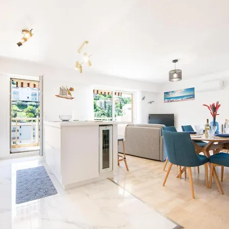 Apartament 4 Etoiles, Piscine, Parking, Wifi *